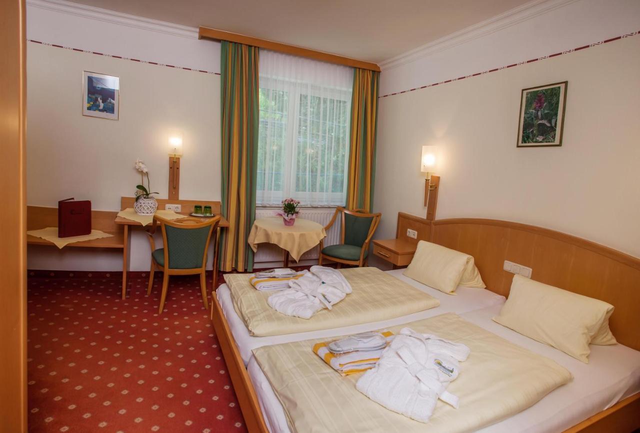 Landhotel Gruenberg Am See Gmunden Esterno foto